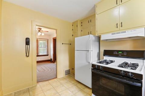 1015 Carr St, Elgin, IL 60123 photo 11