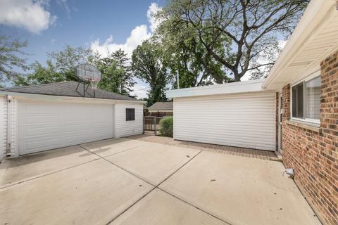 838 E Grant Dr, Des Plaines, IL 60016 photo 15