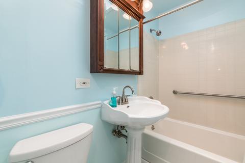 838 E Grant Dr, Des Plaines, IL 60016 photo 11