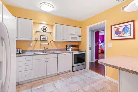 2425 Central St #3B, Evanston, IL 60201 photo 7