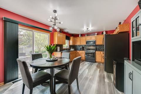 7006 Astoria Dr, Plainfield, IL 60586 photo 8
