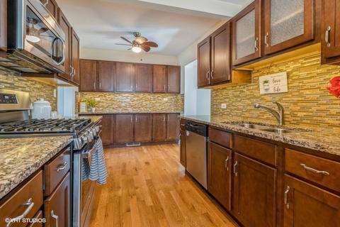 1673 White St, Des Plaines, IL 60018 photo 4