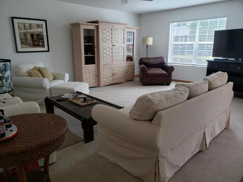 5702 Greenview Rd, Oakwood Hills, IL 60013 photo 4