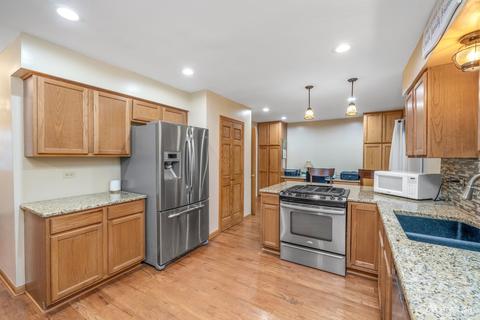 2103 Wesmere Lakes Dr, Plainfield, IL 60586 photo 10