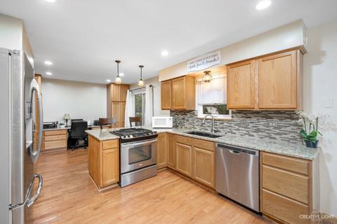 2103 Wesmere Lakes Dr, Plainfield, IL 60586 photo 9