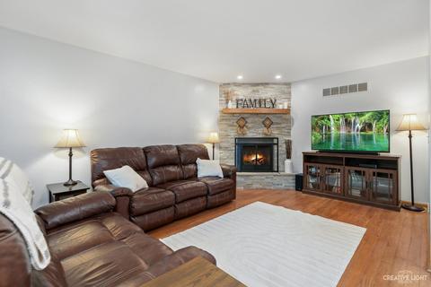 2103 Wesmere Lakes Dr, Plainfield, IL 60586 photo 5