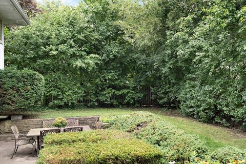 2918 Cherry Ln, Northbrook, IL 60062 photo 17