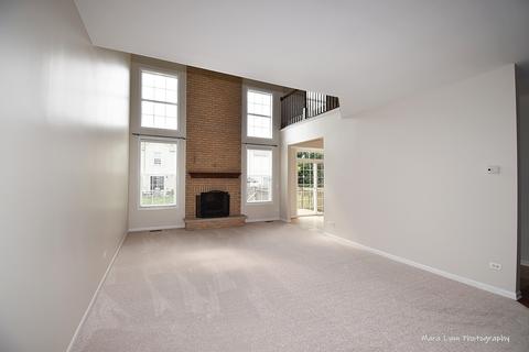 1272 Bradley Cir, Elgin, IL 60120 photo 4