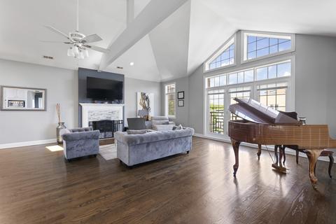 471 E Bowen Ave #4, Chicago, IL 60653 photo 9