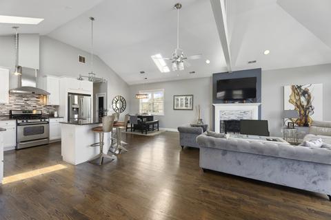 471 E Bowen Ave #4, Chicago, IL 60653 photo 10