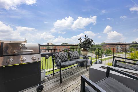 471 E Bowen Ave #4, Chicago, IL 60653 photo 5