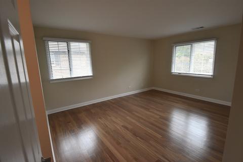 215 Windsor Ln #D, Willowbrook, IL 60527 photo 17