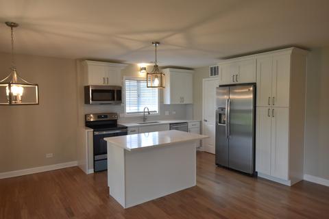 215 Windsor Ln #D, Willowbrook, IL 60527 photo 6
