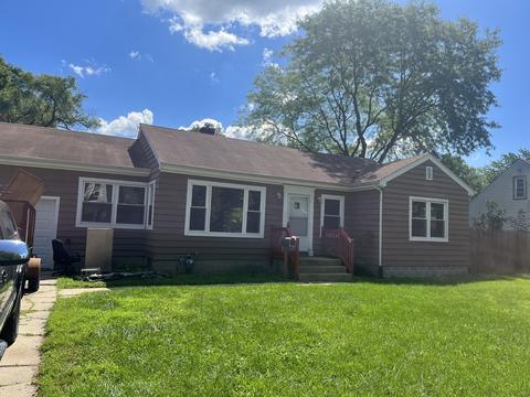 1018 Jackson St, Aurora, IL 60505 photo 2