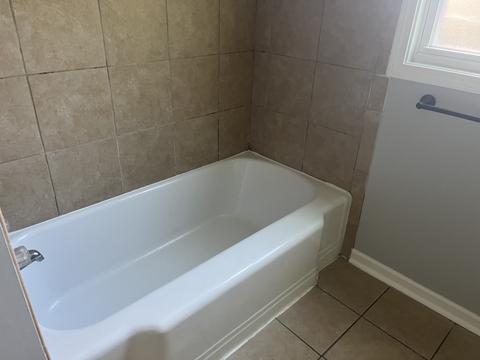 1018 Jackson St, Aurora, IL 60505 photo 11