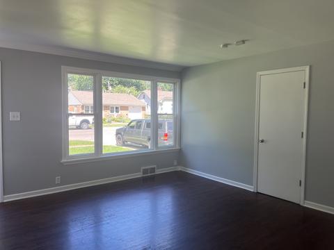 1018 Jackson St, Aurora, IL 60505 photo 8