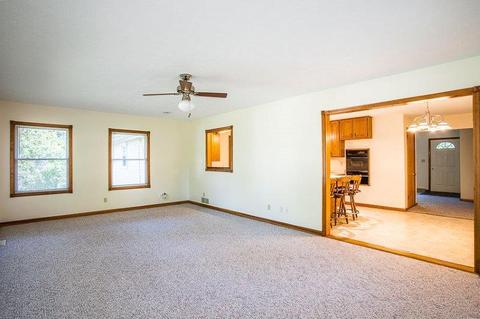101 Harter Ln, Normal, IL 61761 photo 5