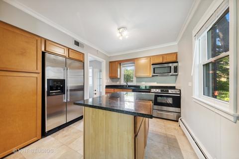 1535 College Ave, Wheaton, IL 60187 photo 6