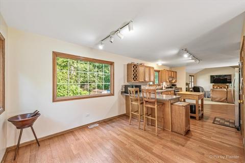 219 Valley Dr, Oakwood Hills, IL 60013 photo 6