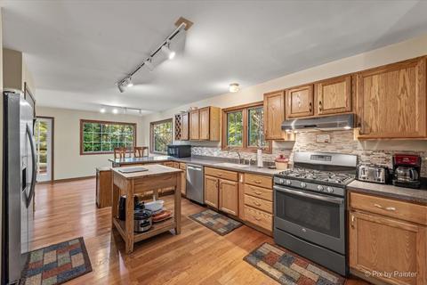219 Valley Dr, Oakwood Hills, IL 60013 photo 3