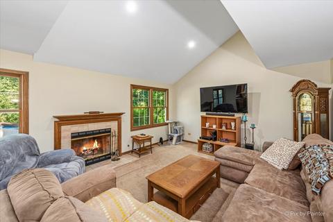 219 Valley Dr, Oakwood Hills, IL 60013 photo 10