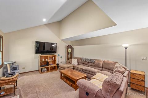 219 Valley Dr, Oakwood Hills, IL 60013 photo 12