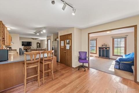 219 Valley Dr, Oakwood Hills, IL 60013 photo 7