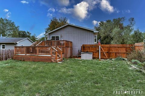 1018 Hooks Ln, Mchenry, IL 60050 photo 19
