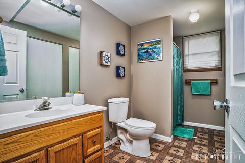 1018 Hooks Ln, Mchenry, IL 60050 photo 13