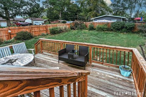 1018 Hooks Ln, Mchenry, IL 60050 photo 16