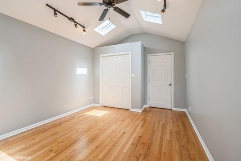 2710 E 76th St, Chicago, IL 60649 photo 10