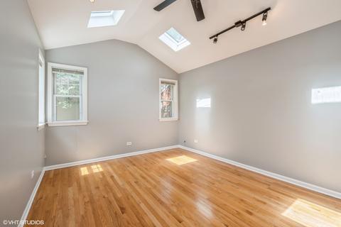 2710 E 76th St, Chicago, IL 60649 photo 9