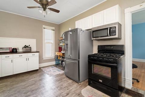 174 E Lincoln St, Seneca, IL 61360 photo 4