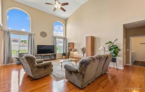 5750 Providence Dr, Hoffman Estates, IL 60192 photo 22