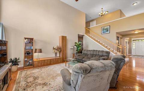 5750 Providence Dr, Hoffman Estates, IL 60192 photo 24