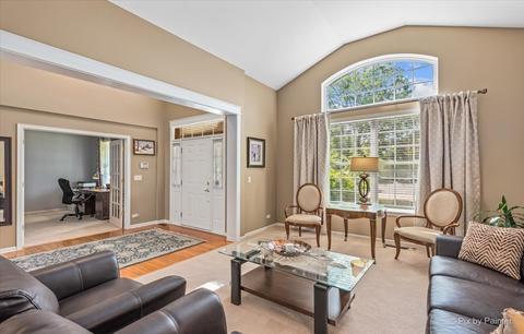 5750 Providence Dr, Hoffman Estates, IL 60192 photo 20