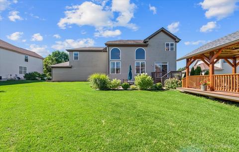 5750 Providence Dr, Hoffman Estates, IL 60192 photo 14