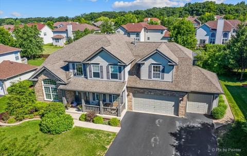 5750 Providence Dr, Hoffman Estates, IL 60192 photo 4