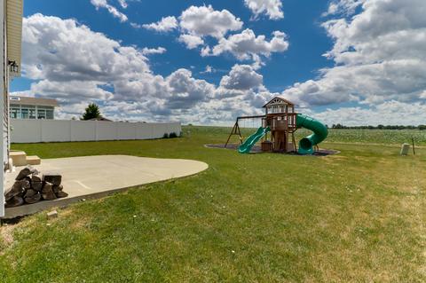 1721 Flagstone Dr, Normal, IL 61761 photo 2