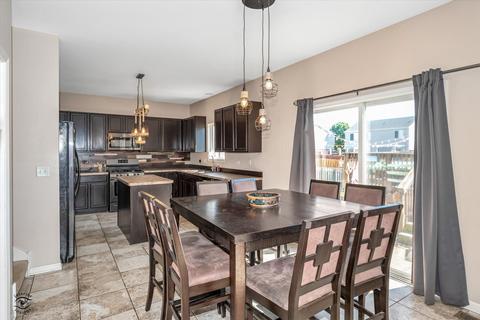 712 Silver Fox Dr, Joliet, IL 60431 photo 5