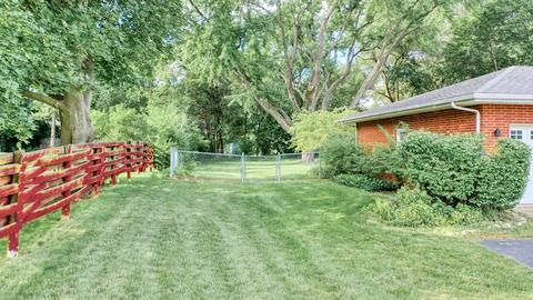 4000 Maple Ave, Mchenry, IL 60050 photo 4