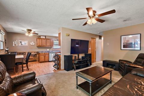 3330 Sangamon St, Steger, IL 60475 photo 9