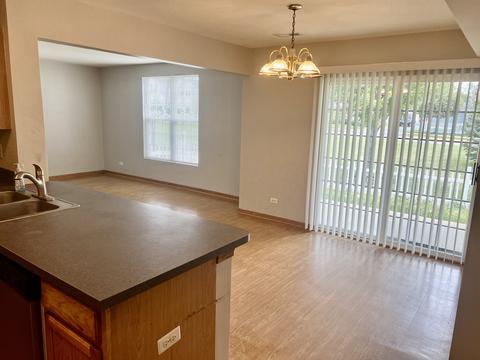 889 Symphony Dr, Aurora, IL 60504 photo 9