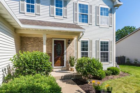2460 Smithfield Ct, Aurora, IL 60503 photo 2