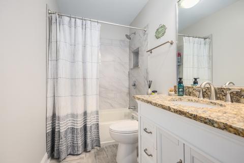 2460 Smithfield Ct, Aurora, IL 60503 photo 19