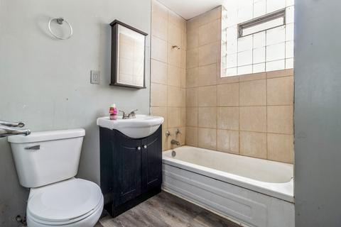 6817 S Champlain Ave, Chicago, IL 60637 photo 12