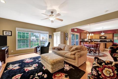 2113 Emerald Dr, Champaign, IL 61822 photo 23