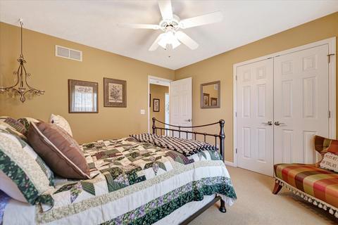 2113 Emerald Dr, Champaign, IL 61822 photo 37