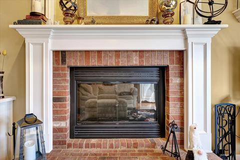 2113 Emerald Dr, Champaign, IL 61822 photo 24
