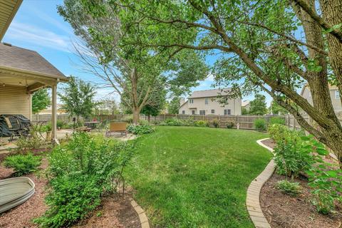 2113 Emerald Dr, Champaign, IL 61822 photo 5
